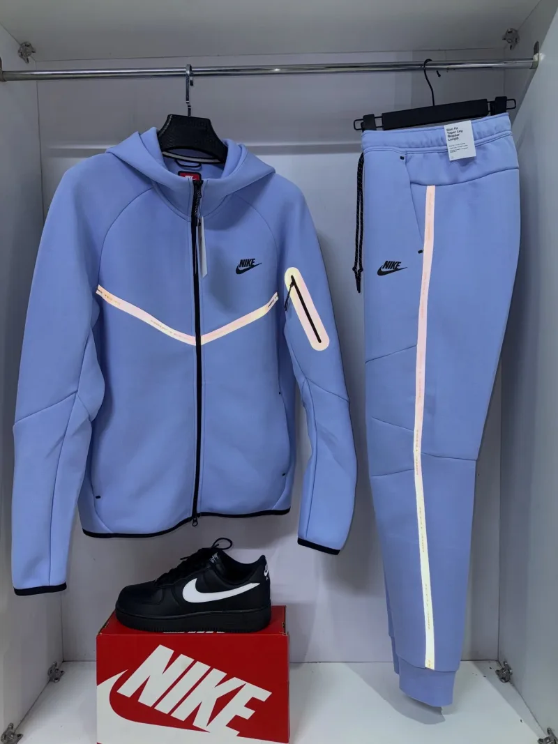 Nike tech